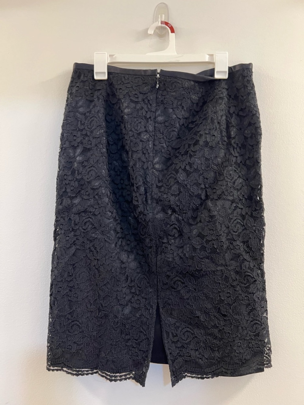 Ann Taylor Loft Floral Black LACE PENCIL SKIRT - Picture 10 of 13